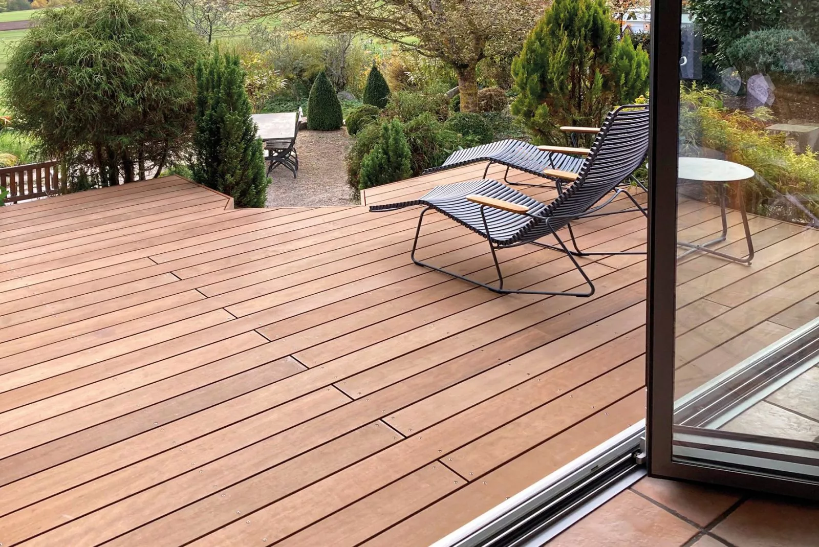 Comment garantir la longévité de votre terrasse bois ?